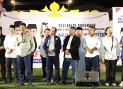 Ribuan Relawan dan Masyarakat Hadiri Deklarasi Rudi-Rafiq di SP Plaza Sagulung