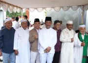 Rudi – Rafiq Sarapan Bareng Ratusan Jemaah Masjid Agung Al Hikmah Tanjungpinang